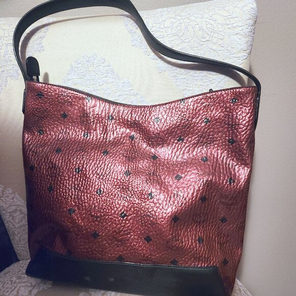 MCM Metallic Visetos Medium Hobo Bag Scooter Red - EUC - Picture 3 of 9